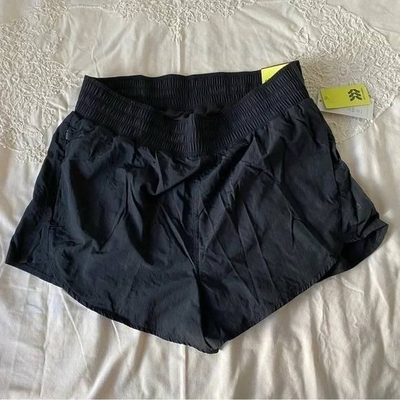 all in motion solid lined black crinkle  shorts - Picture 5 of 11